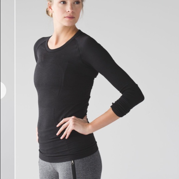 lululemon athletica Tops - Lululemon black long sleeve seamless performance top
